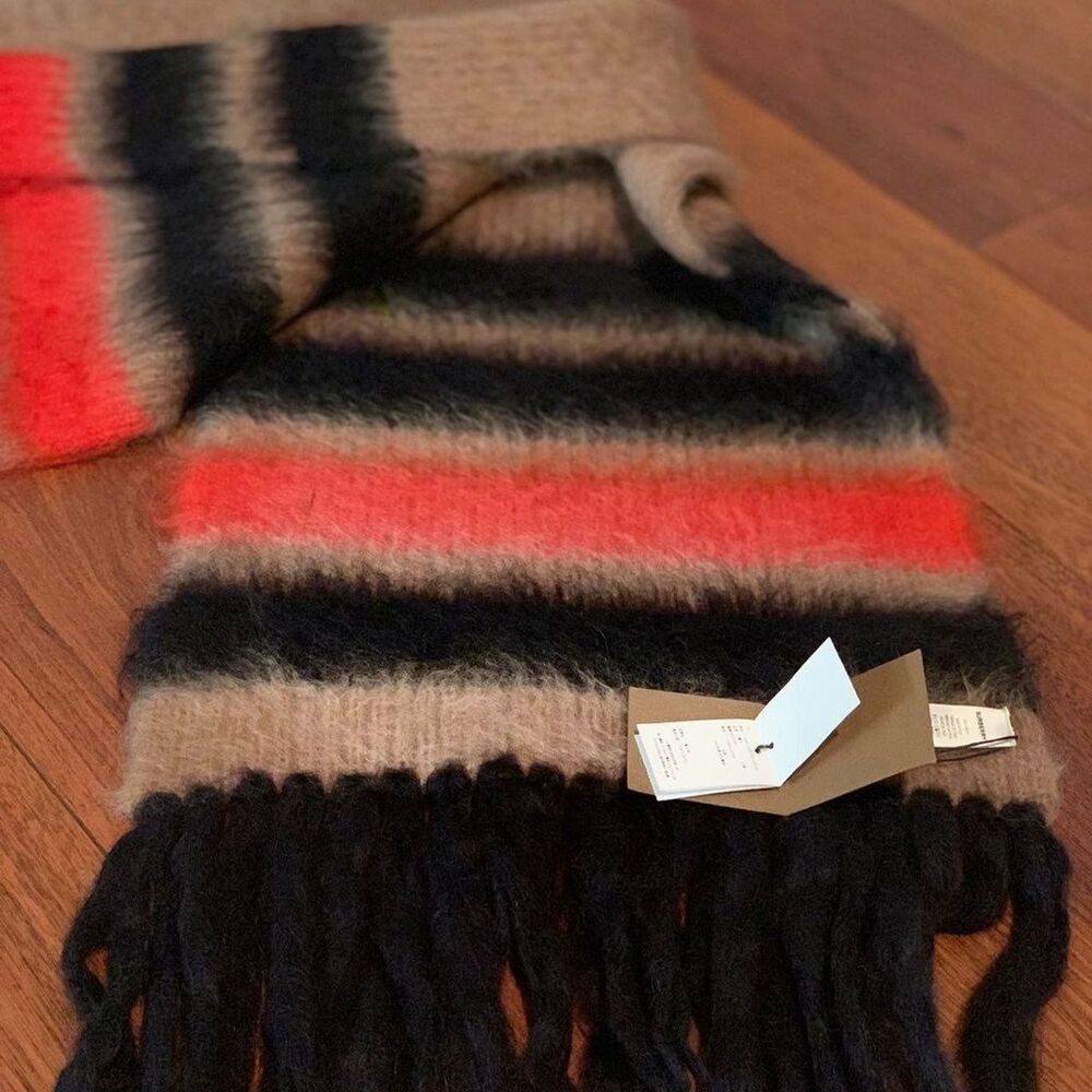 πNWOTπBurberry Graphic Stripe Mohair Silk Scarf - Picture 4 of 9